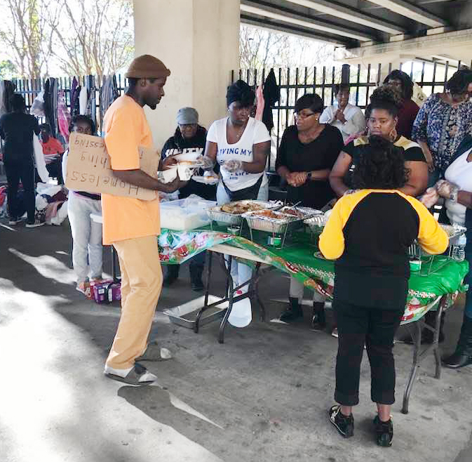 Local churches kick off New Year helping the homeless L'Observateur